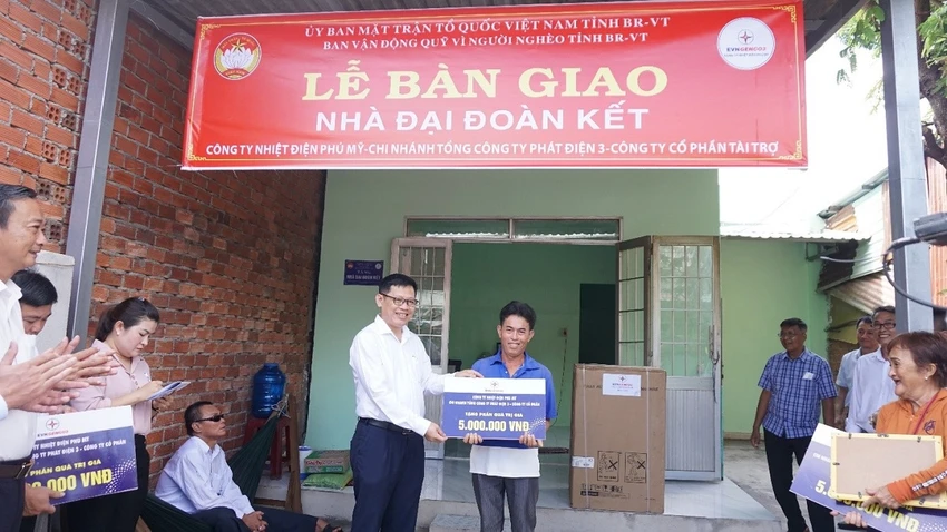 Genco3-trao-nha-dai-doan-ket3.jpg