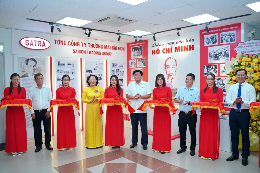 khong-gian-van-hoa-ho-chi-minh1.jpg