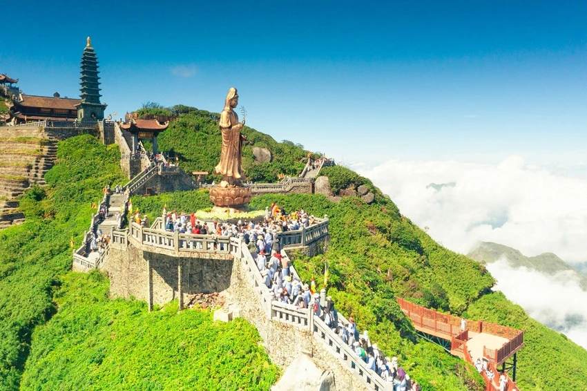 ngay-via-quan-am-bo-tat4.jpg