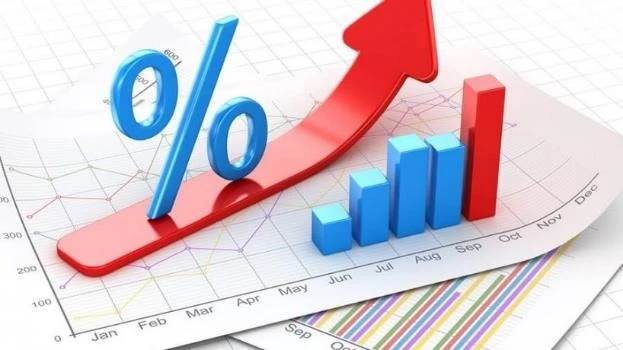 Lãi suất tiết kiệm ‘rơi tự do’, rót tiền vào đâu để sinh lời tốt nhất?