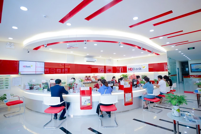 Ngân hàng góp sức cùng kỷ lục của gạo Việt