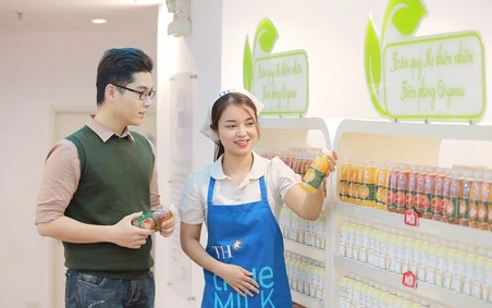 Nhà sản xuất sữa tươi sạch hàng đầu Việt Nam nhận “cú đúp' giải thưởng do tạp chí quốc tế bình chọn