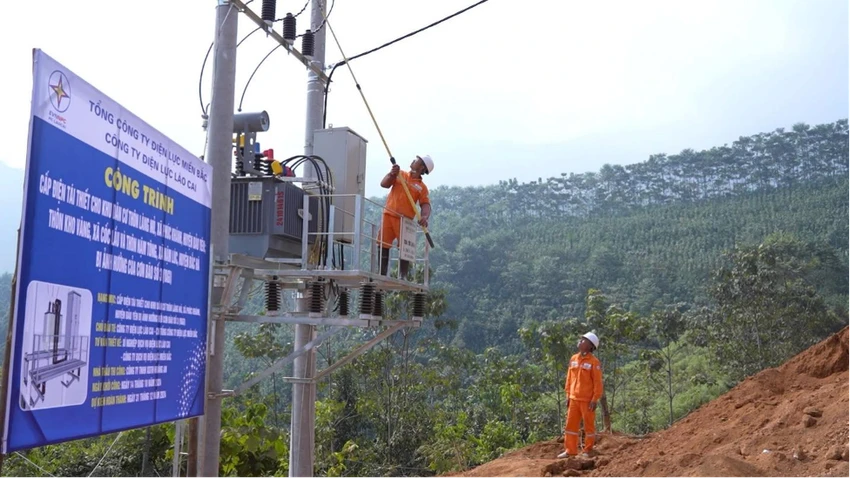 Hành trình thần tốc đưa điện lưới quốc gia về khu tái định cư thôn Làng Nủ