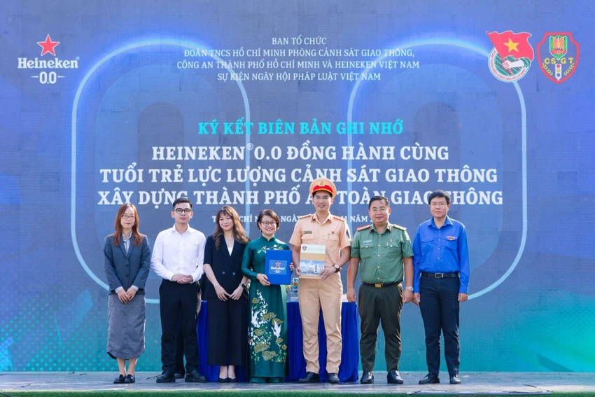 Đại tá - NSND Tự Long đã có câu trả lời cho dịp Tết Ất Tỵ sắp tới
