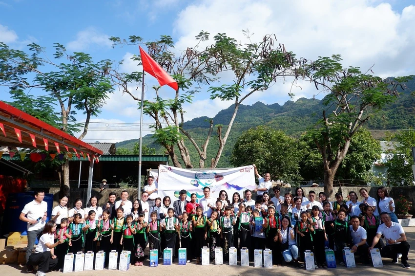 ROX Group nhận giải thưởng quốc tế cho đổi mới quản trị và CSR