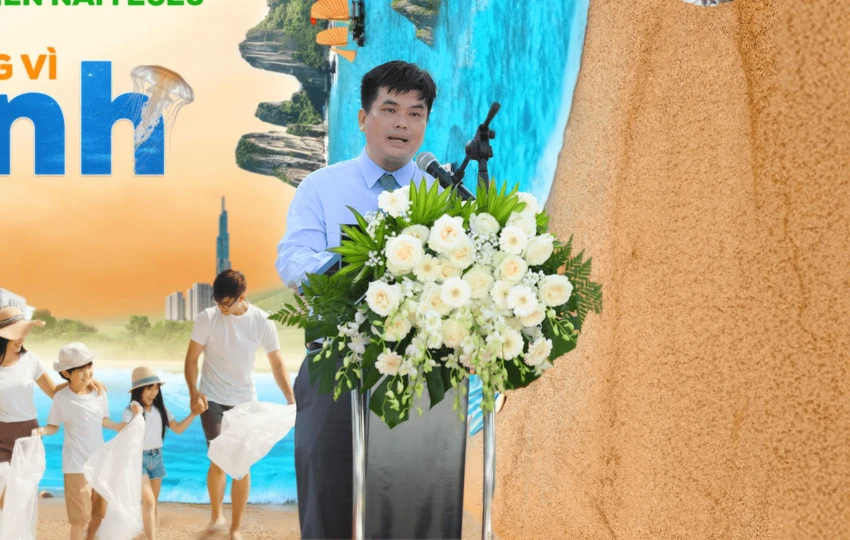 gan-10-000-nhan-vien-vingroup-va-tinh-nguyen-vien-ra-quan-lam-sach-bo-bien-tai-28-tinh-thanh-pho2.jpg