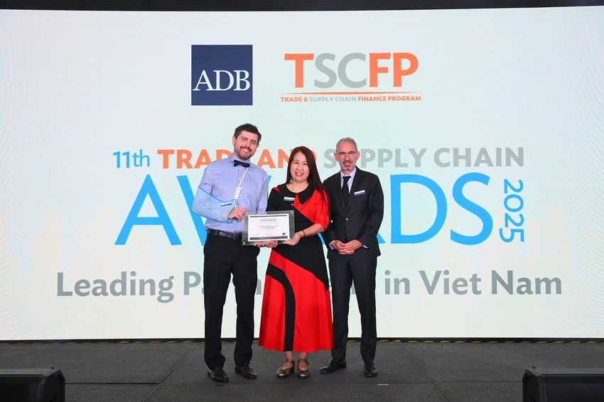 lap-cu-dup-giai-thuong-tu-adb-tpbank-ghi-dau-an-tren-ban-do-tai-tro-thuong-mai-toan-cau.JPG