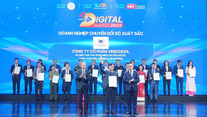 4-giai-phap-cong-nghe-giup-vinschool-dat-giai-doanh-nghiep-chuyen-doi-so-xuat-sac-20251.JPG