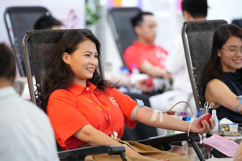 rox-group-tu-tinh-than-song-dep-den-thuong-hieu-truyen-cam-hun4.jpg