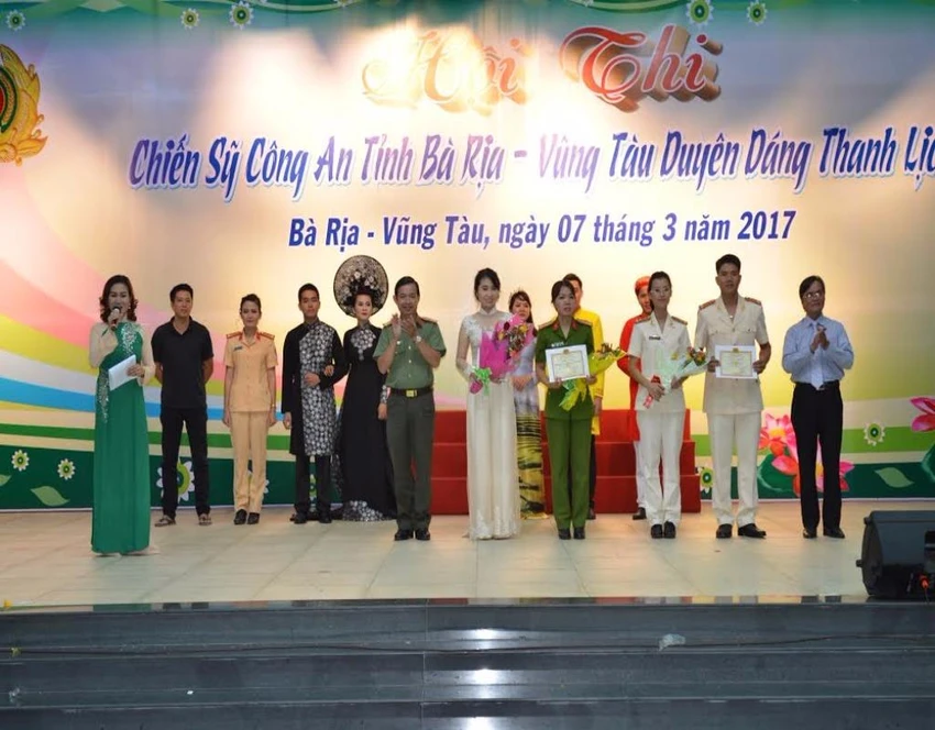 Nam, nữ công an thi năng khiếu, trình diễn thời trang ảnh 7 công an vũng tàu