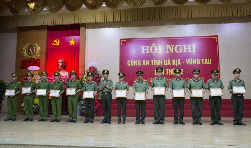 Các đơn vị quyết thắng năm 2022 của công an tỉnh Bà Rịa-Vũng Tàu. Ảnh: TD