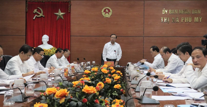 Ông Nguyễn Văn Thọ, chủ tịch UBND tỉnh Bà Rịa-Vũng Tàu chủ trì cuộc họp. Ảnh:TK