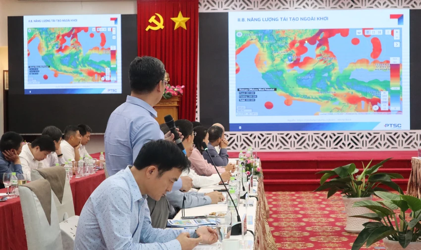 Lãnh đạo PTSC trình bày về phát triển các dự án năng lượng tái tạo mà đơn vị đã và đang triển khai. Ảnh: TK Lãnh đạo PTSC trình bày về phát triển các dự án năng lượng tái tạo mà đơn vị đã và đang triển khai. Ảnh: TK