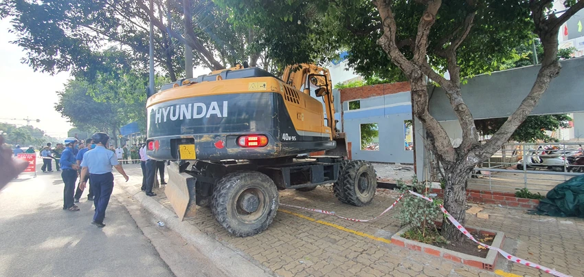 Xay_dung_trai_phep.jpg
