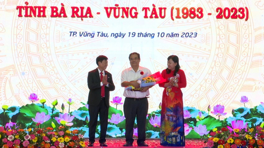 Cong-ty-XS.jpg