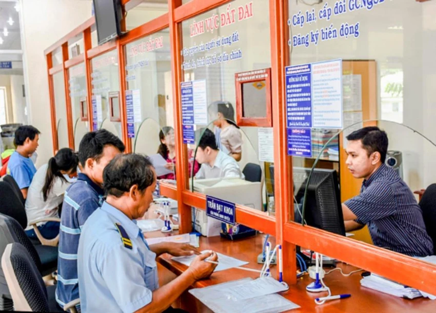 Bà Rịa- Vũng Tàu: Nghiêm cấm cán bộ đòi người dân, DN những giấy tờ, thủ tục đã được số hóa