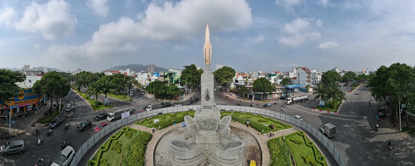 Bắt đầu di dời Tượng đài Dầu khí ở Vũng Tàu sang vị trí mới