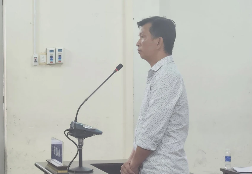 Bà Rịa- Vũng Tàu mở lại phiên tòa “Làm hồ sơ cấp đất công cho mẹ vợ, cán bộ địa chính xã hầu tòa”