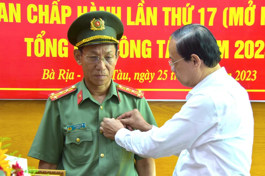 Giám đốc công an Bà Rịa- Vũng Tàu được nhận Kỷ niệm chương về công tác Đảng năm 2023
