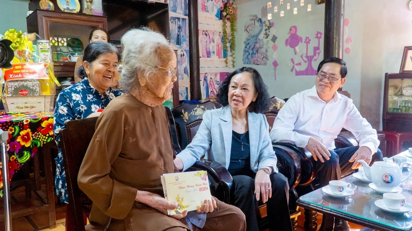 Thuong-truc-ban-bi-thu-h3.jpg