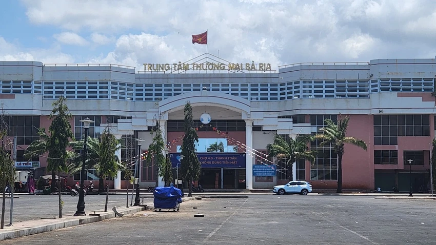 Tiểu thương chợ truyền thống ở Bà Rịa- Vũng Tàu 'kêu trời' vì hàng rong, chợ tự phát