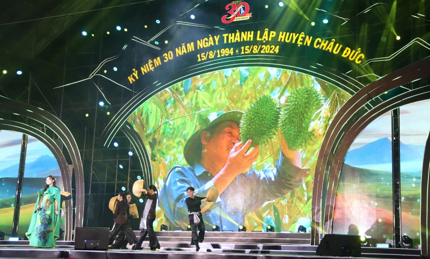 huyen-Chau-Duc-h2.JPG