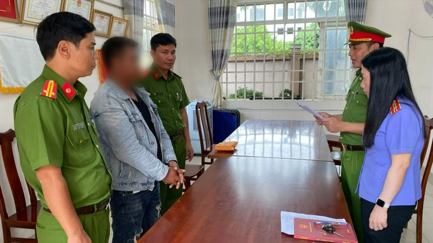 Bà Rịa- Vũng Tàu tạm giam 4 bị can tháo gửi và nhận 6 thiết bị giám sát hành trình tàu cá