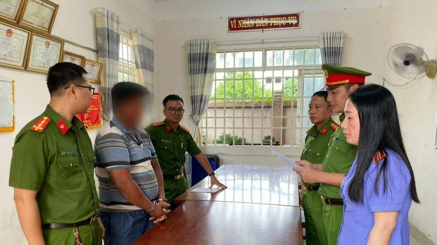Thiet-bi-giam-sat-hanh-trinh-h2.jpg