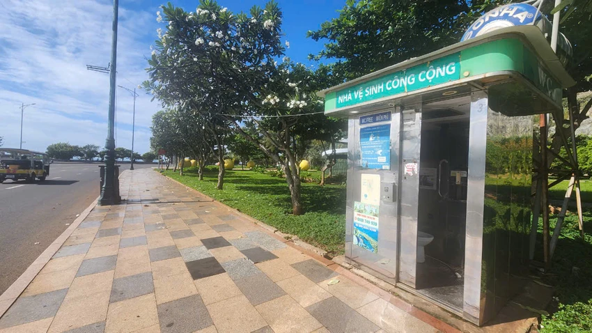 Vũng Tàu: Một số nhà vệ sinh công cộng xuống cấp, khách du lịch e ngại khi sử dụng