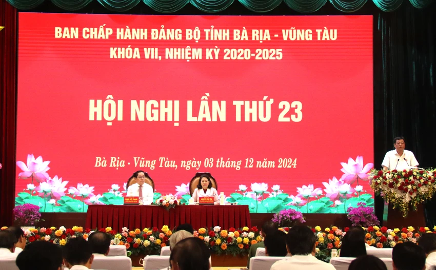 Ong-Tran-Dinh-Khoa.JPG