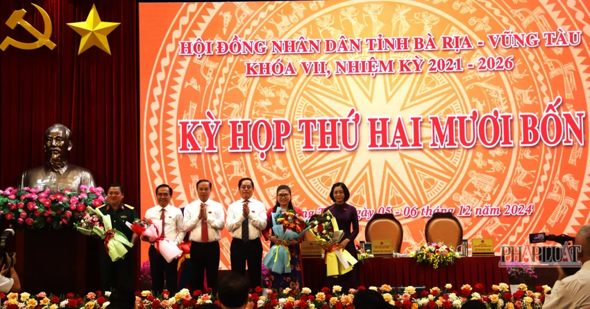 mien-nhiem-can-bo.JPG