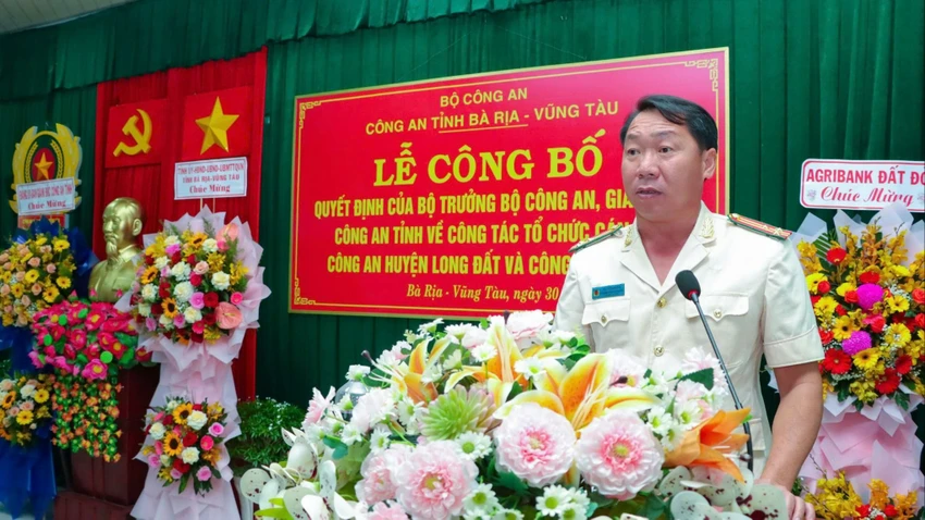 Cong-an-huyen-Long-Dat-h2.jpg