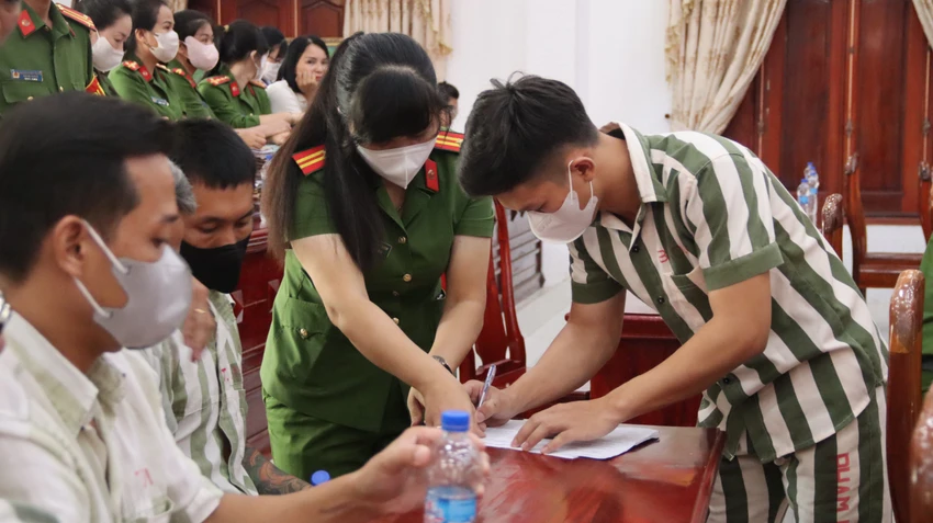 Quyet-dinh-dac-xa.JPG