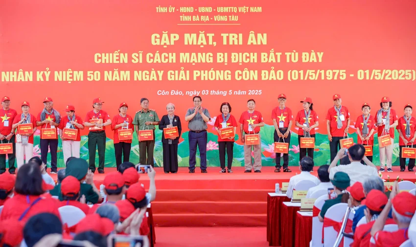 Thủ tướng Phạm Minh Chính dự gặp mặt, tri ân các chiến sĩ cách mạng bị địch bắt và tù đày