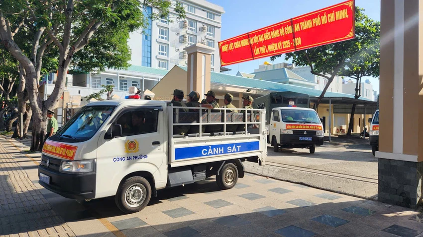 Công an phường Vũng Tàu ra quân trấn áp tội phạm, đảm bảo môi trường du lịch an toàn