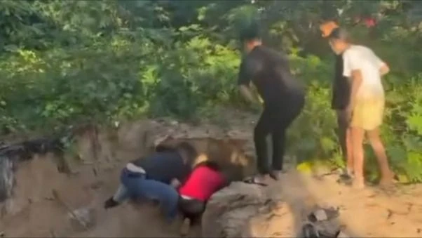 Dùng tay đào kịp thời cứu sống cháu bé 11 tuổi bị vùi trong hố cát ở Côn Đảo