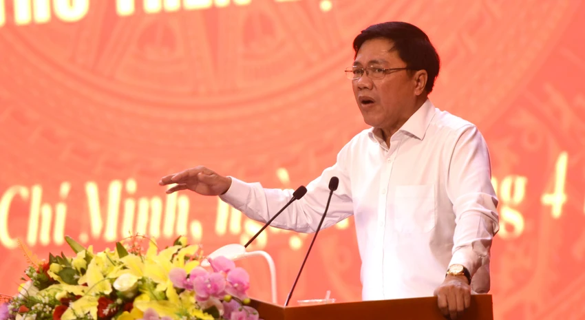 ong-Tran-Hoan-Kiem.JPG