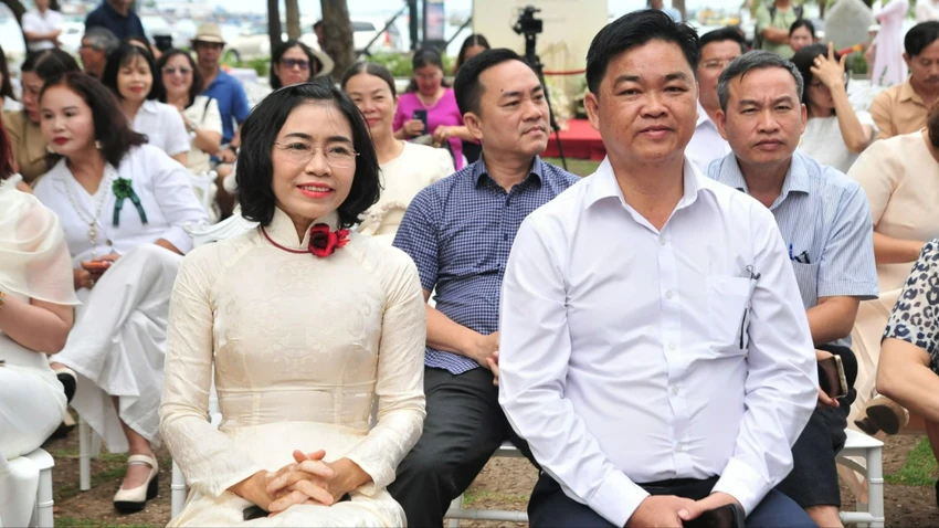 trien-lam-h2.jpg