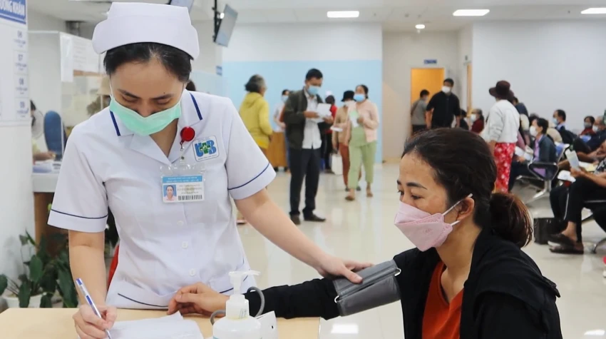 Tự khám chữa bệnh ngoại trú không đúng tuyến, sẽ được chi trả 50% bảo hiểm y tế