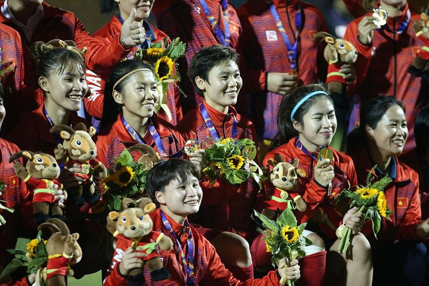 Tuyển nữ Việt Nam giành HCV SEA Games 31. Tuyển nữ Việt Nam giành HCV SEA Games 31.