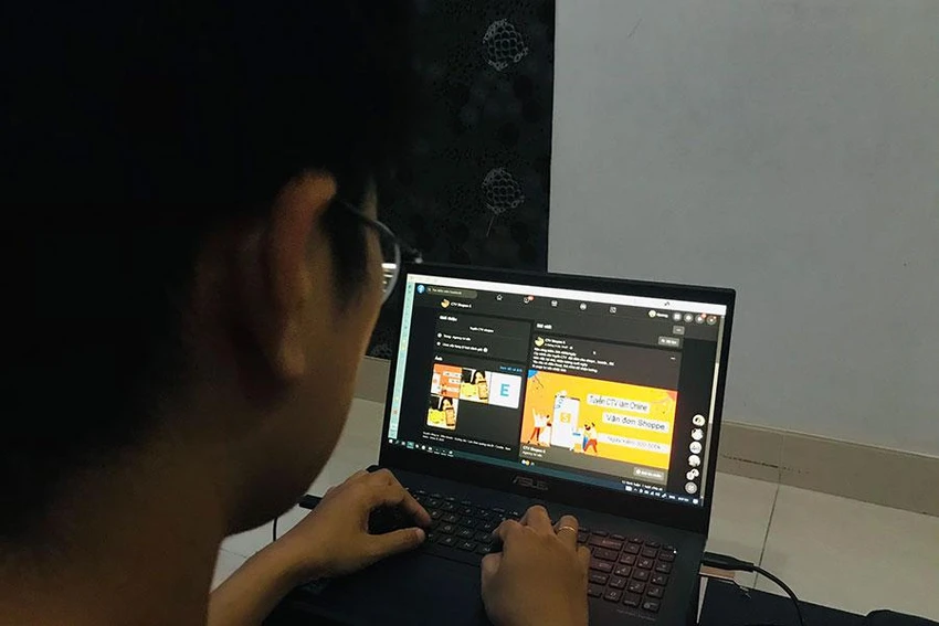 Một trang mạng tuyển dụng cộng tác viên cho sàn thương mại điện tử Shopee. Trong khi đó, Shopee cho biết không thực hiện hoạt động này. Ảnh: MINH TÂM Một trang mạng tuyển dụng cộng tác viên cho sàn thương mại điện tử Shopee. Trong khi đó, Shopee cho biết không thực hiện hoạt động này. Ảnh: MINH TÂM