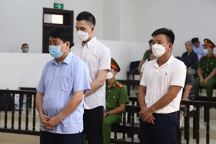 Ông Nguyễn Đức Chung và các đồng phạm đều được giảm án. Ảnh: UYÊN TRANG Ông Nguyễn Đức Chung và các đồng phạm đều được giảm án. Ảnh: UYÊN TRANG