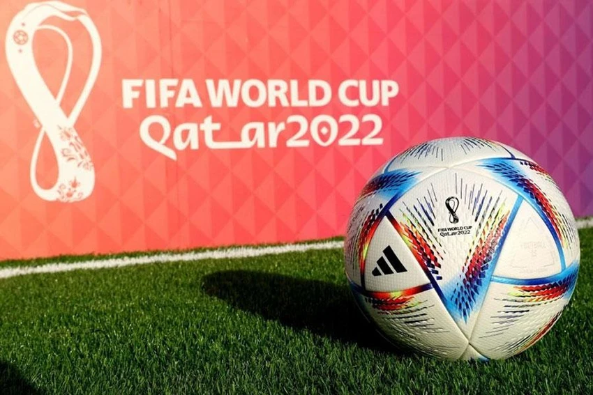 Quả bóng Al Rihla của Adidas sẽ được gắn chip. Quả bóng Al Rihla của Adidas sẽ được gắn chip.