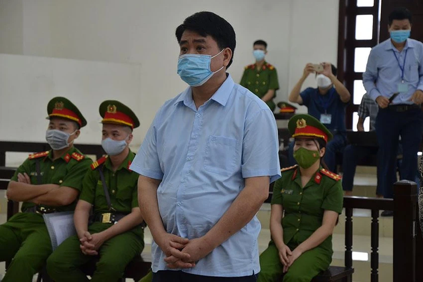 Cựu chủ tịch UBND TP Hà Nội Nguyễn Đức Chung tại tòa ngày 11-7. Ảnh: UYÊN TRANG Cựu chủ tịch UBND TP Hà Nội Nguyễn Đức Chung tại tòa ngày 11-7. Ảnh: UYÊN TRANG