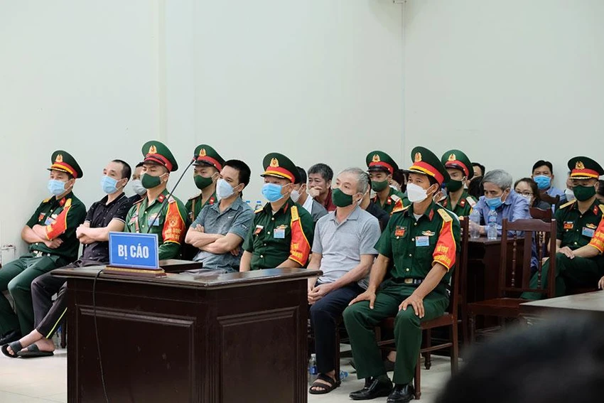 Các bị cáo tại phiên tòa. Ảnh: UYÊN TRANG Các bị cáo tại phiên tòa. Ảnh: UYÊN TRANG