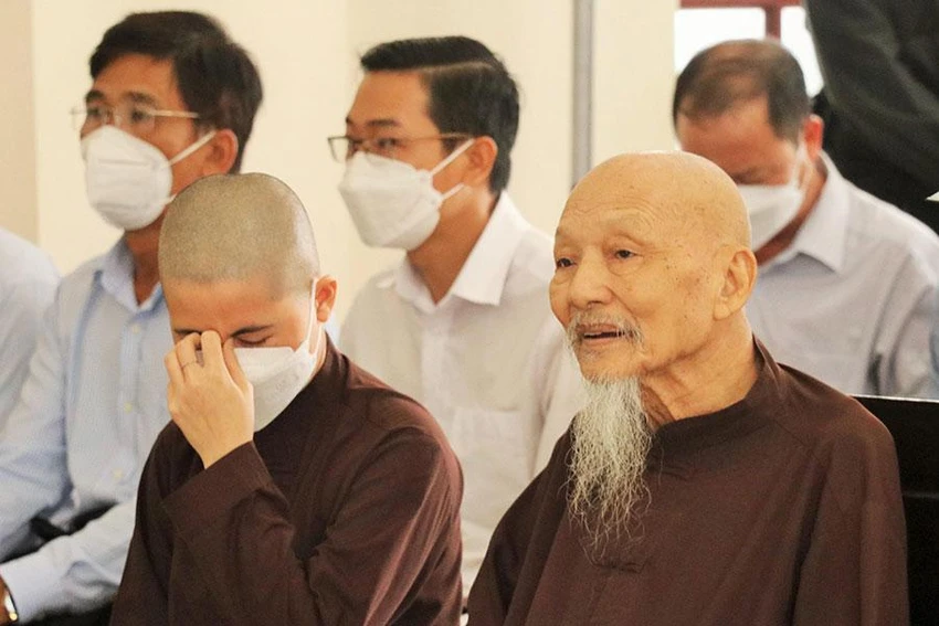 Bị cáo Lê Tùng Vân phủ nhận vai trò chủ mưu. Ảnh: BẢO PHƯƠNG Bị cáo Lê Tùng Vân phủ nhận vai trò chủ mưu. Ảnh: BẢO PHƯƠNG