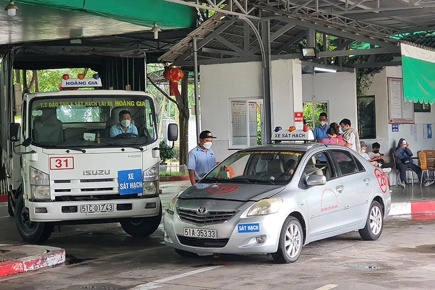 Tổng cục Giáo dục nghề nghiệp khẳng định việc này không phải do tổng cục đề xuất đổi tên mà theo quy định của Luật Giáo dục nghề nghiệp. Ảnh: THY NHUNG Tổng cục Giáo dục nghề nghiệp khẳng định việc này không phải do tổng cục đề xuất đổi tên mà theo quy định của Luật Giáo dục nghề nghiệp. Ảnh: THY NHUNG
