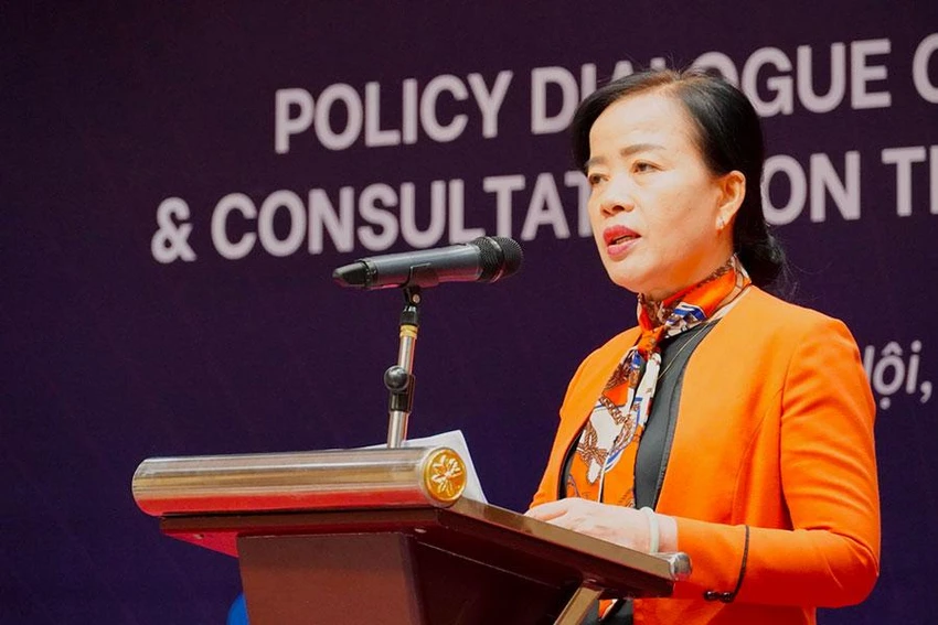 Bà Nguyễn Thị Kim Thúy, Phó Chủ nhiệm Ủy ban Xã hội của Quốc hội, phát biểu tại tọa đàm. Ảnh: NHƯ LOAN