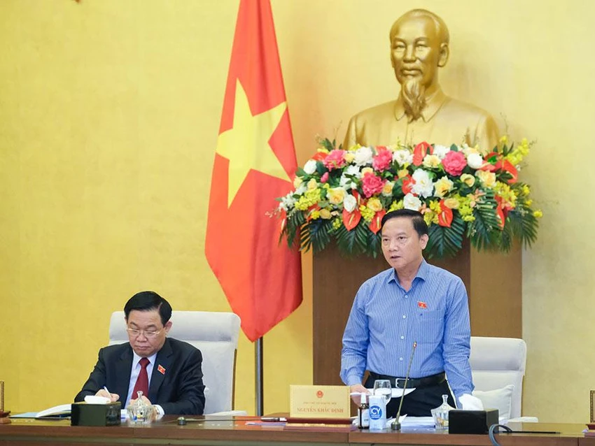 Phó Chủ tịch Quốc hội Nguyễn Khắc Định nêu ý kiến tại cuộc họp của Ủy ban Thường vụ Quốc hội. Ảnh: TRỌNG PHÚ Phó Chủ tịch Quốc hội Nguyễn Khắc Định nêu ý kiến tại cuộc họp của Ủy ban Thường vụ Quốc hội. Ảnh: TRỌNG PHÚ