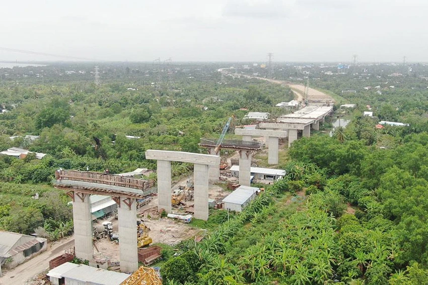 Bộ GTVT cho biết dự án thành phần cầu Mỹ Thuận 2 hiện nay đang triển khai thi công, khối lượng đạt khoảng 59,4%. Ảnh: HẢI DƯƠNG Bộ GTVT cho biết dự án thành phần cầu Mỹ Thuận 2 hiện nay đang triển khai thi công, khối lượng đạt khoảng 59,4%. Ảnh: HẢI DƯƠNG